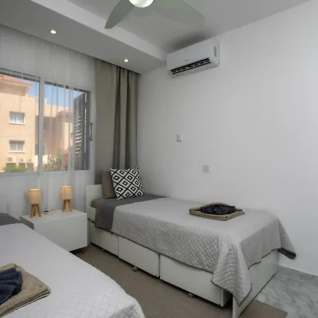 Joanne'S Lovely 2 Bedroom Apt. Paphos Exterior photo