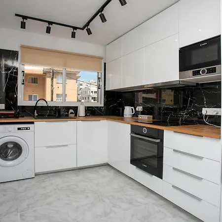 Joanne'S Lovely 2 Bedroom Apt. Paphos Exterior photo